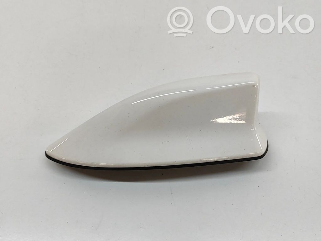 Toyota Yaris Cross Antenna GPS 