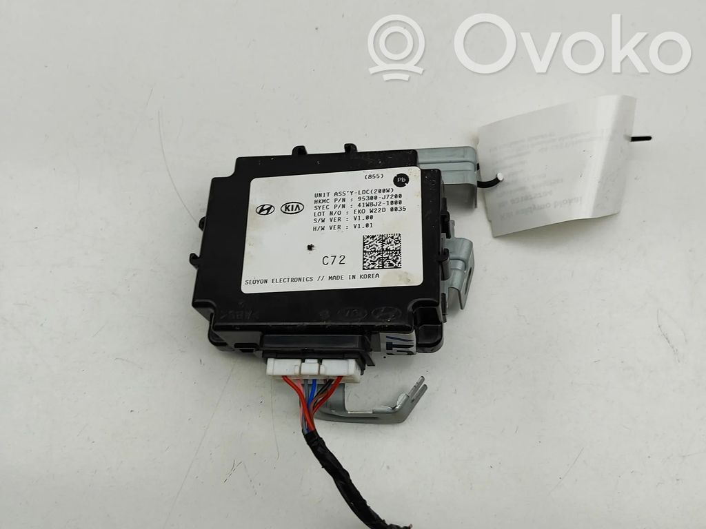 KIA Ceed Voltage converter/converter module 