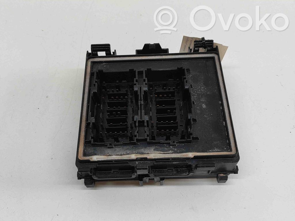 Módulo de fusible   SV4T14D068EBC
