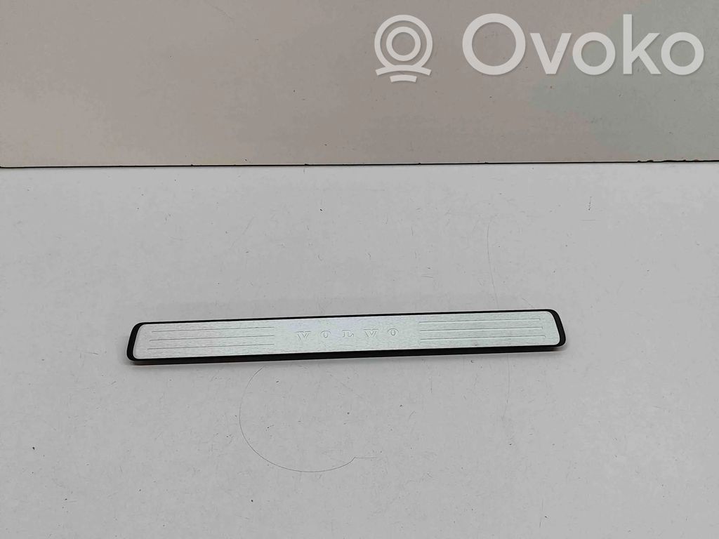 Volvo XC60 Capac prag față 