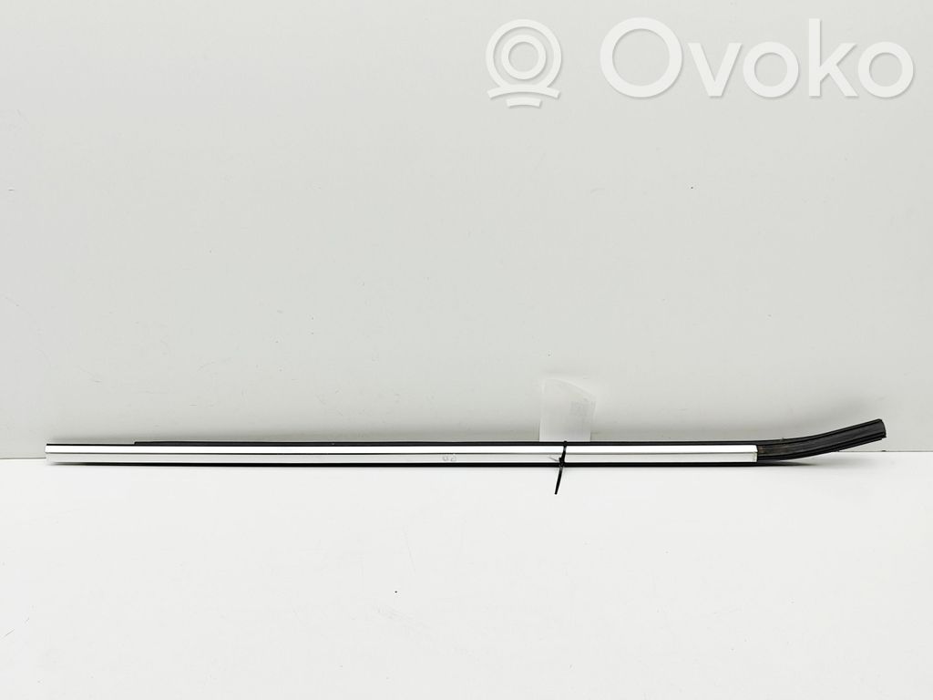 Audi Q4 e-tron Listwa / Uszczelka szyby drzwi przesuwanych 