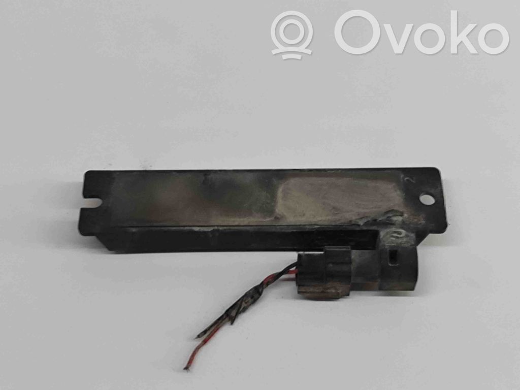 Antena systemu bezkluczykowego   104312900B
