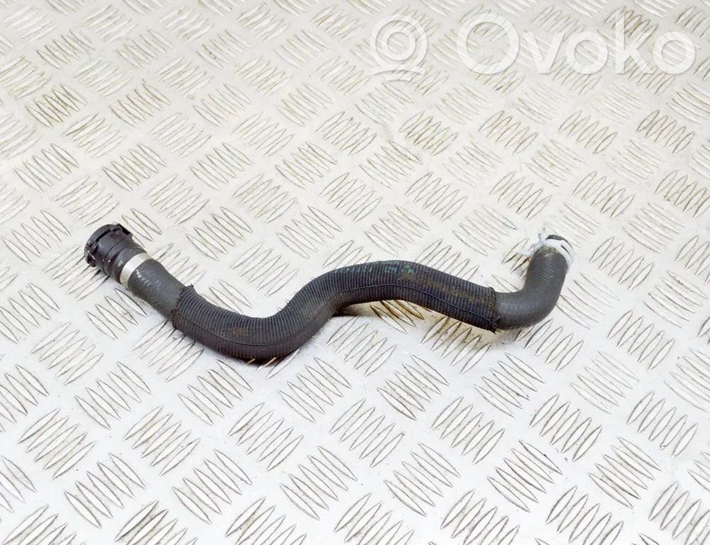 BMW 5 G30 G31 G38 Tubo flessibile del liquido di raffreddamento del motore 