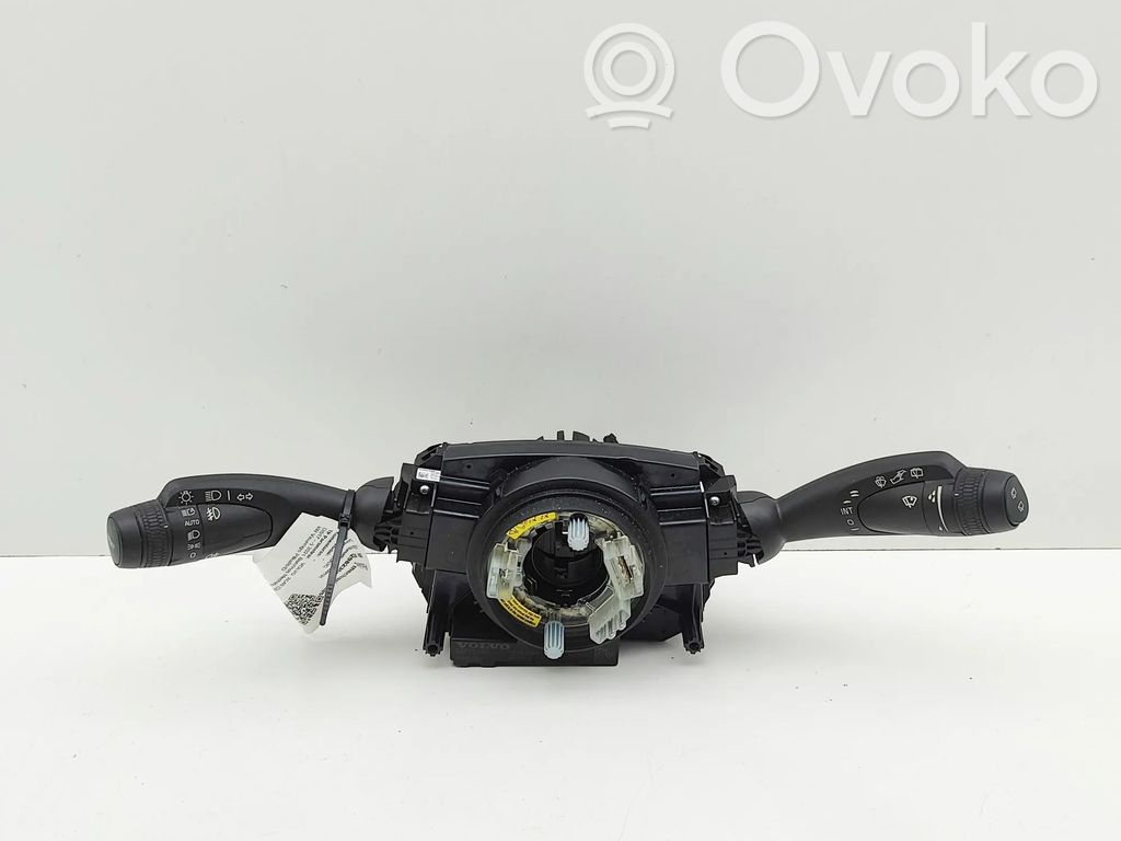 Volvo XC40 Palanca de intermitentes 