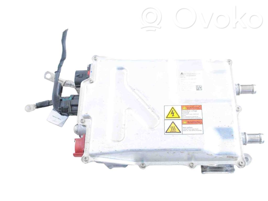 Inversor/convertidor de voltaje   106098500E