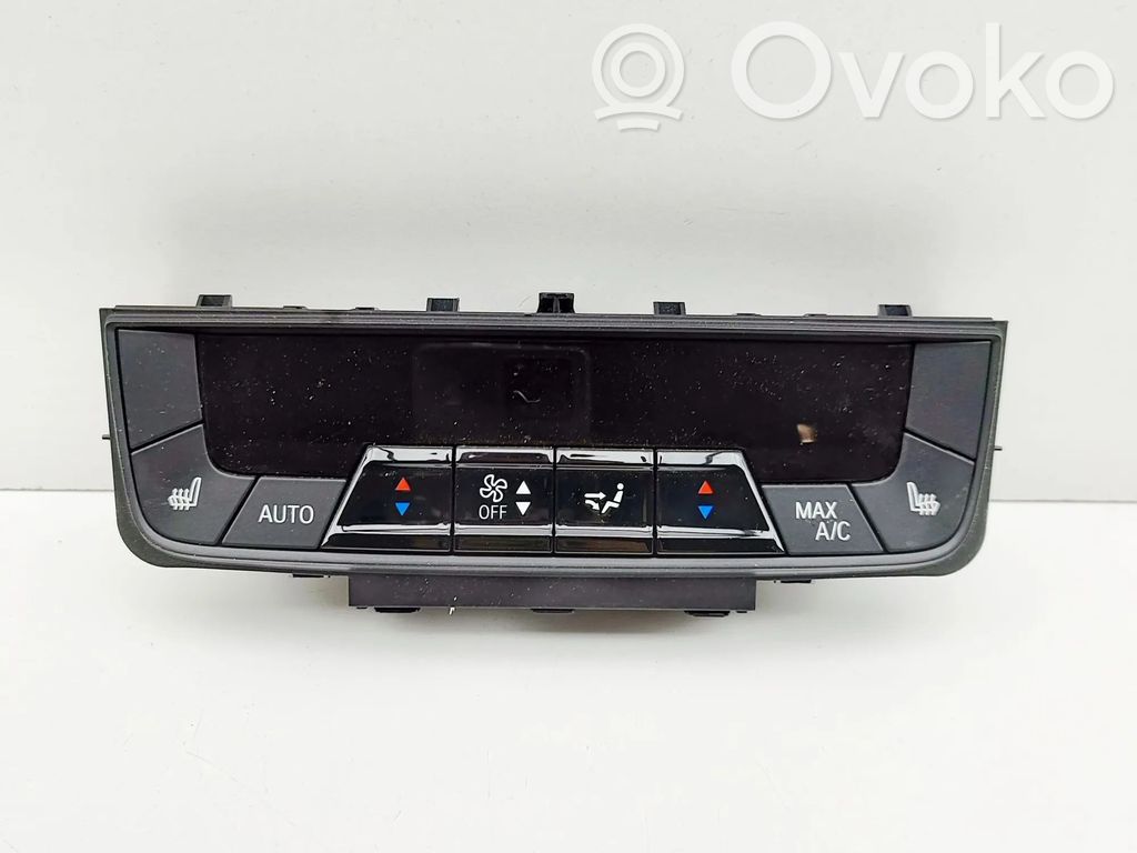 BMW iX Interior fan control switch 