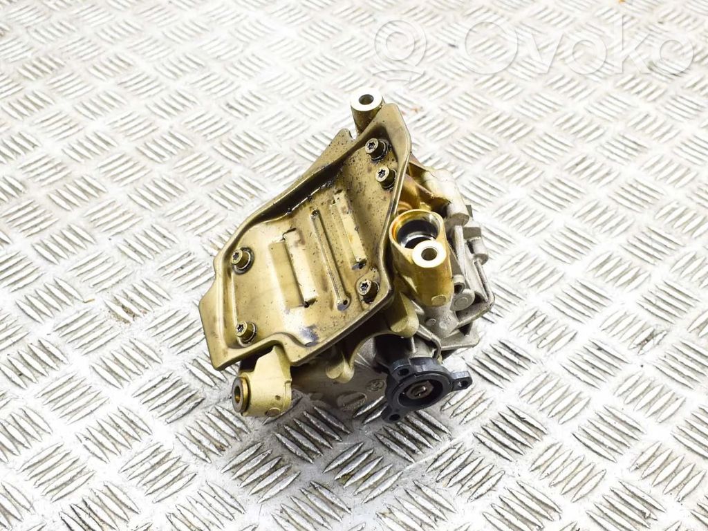 BMW 5 F10 F11 Oil pump 