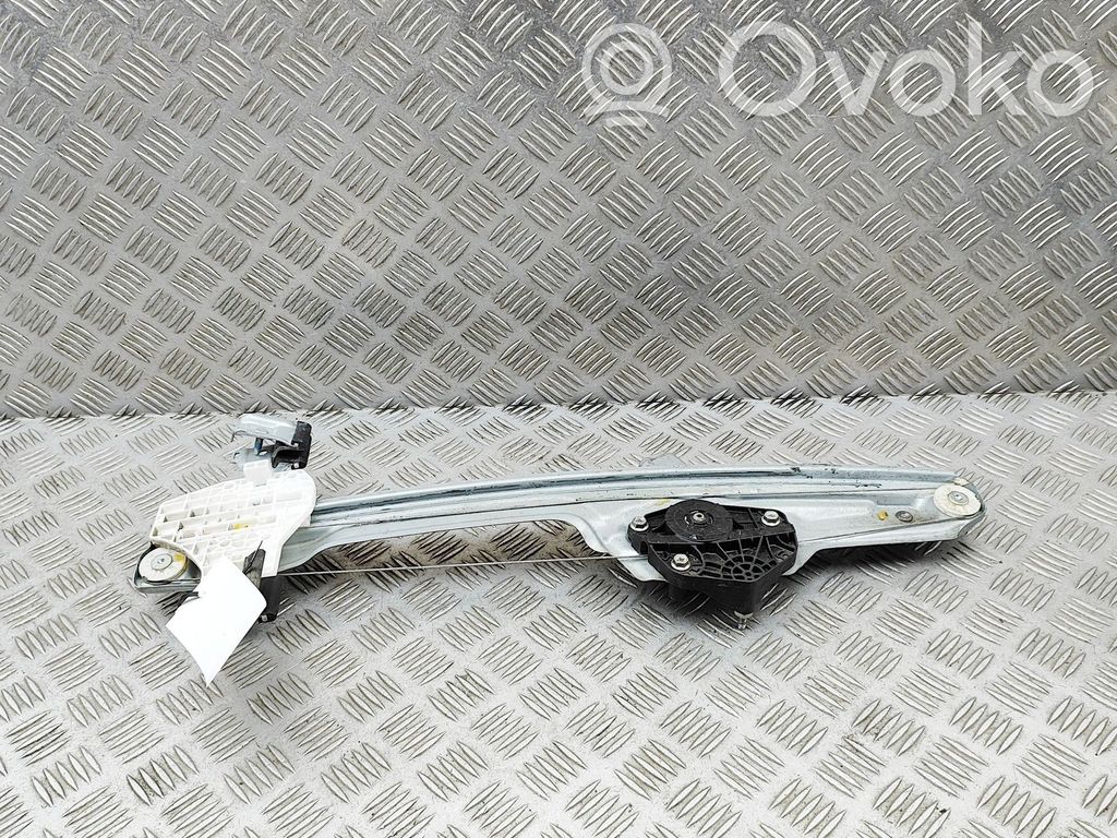 Cadillac Escalade Mecanismo para subir la puerta trasera sin motor 