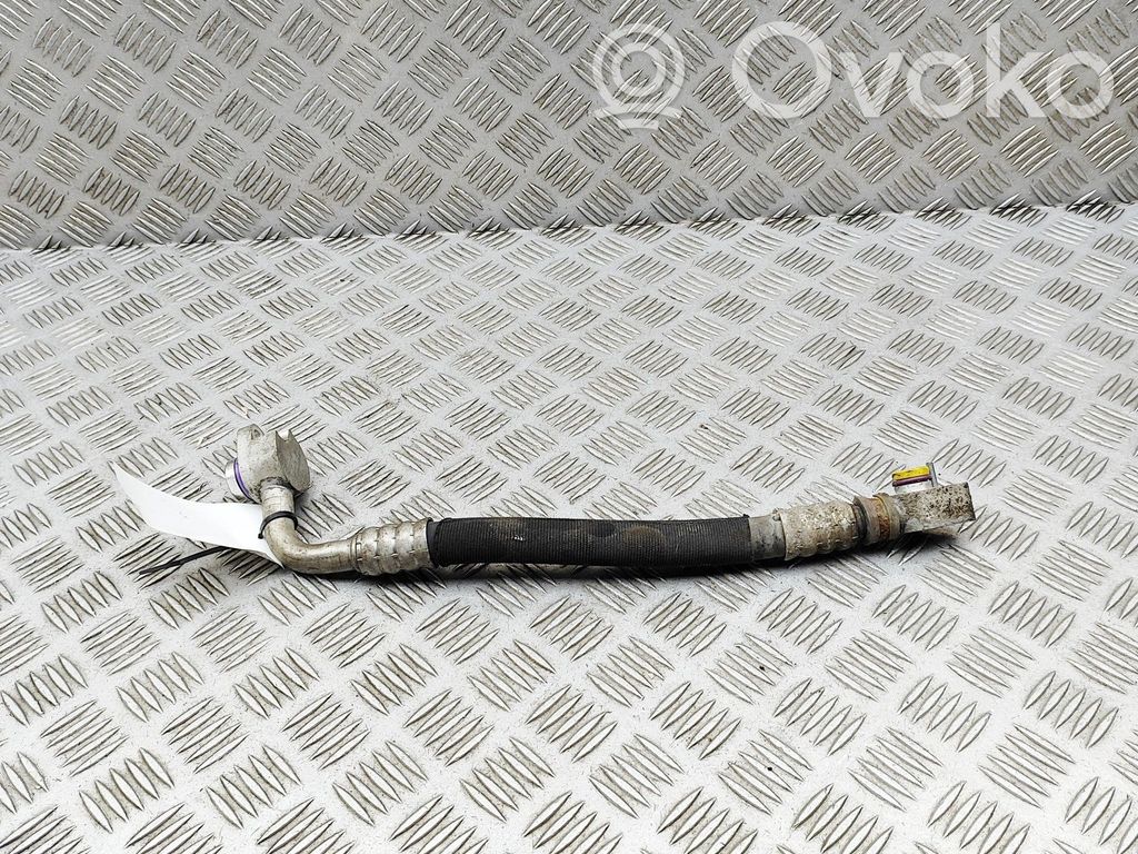 Audi RS5 Ilmastointilaitteen putki (A/C) 