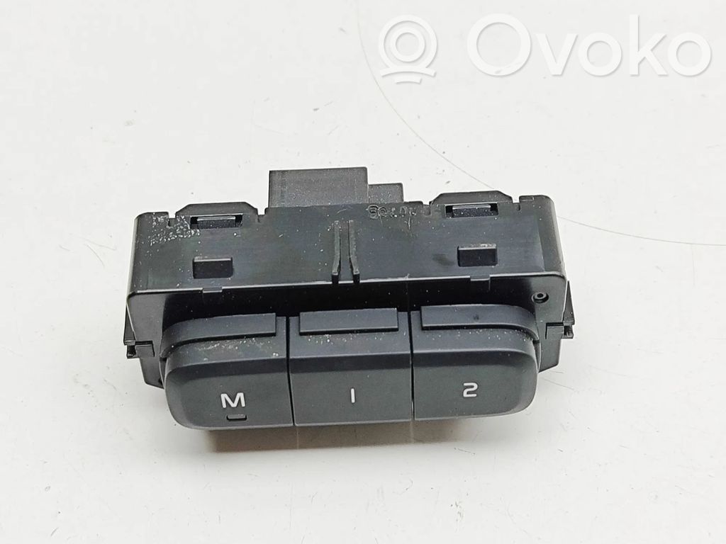Volvo C40 Przyciski sterowania fotela 