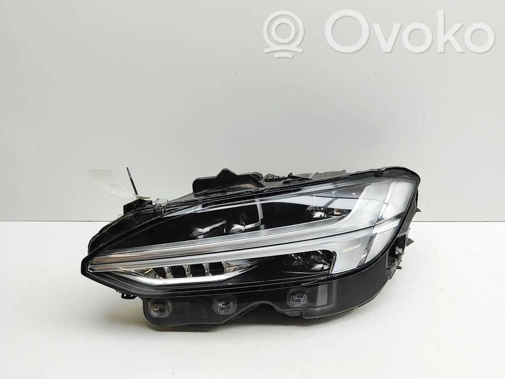 Volvo S90, V90 Phare frontale 