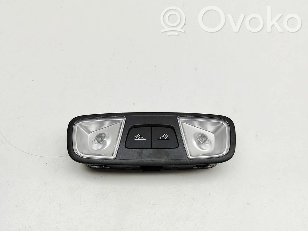 Audi A3 8Y Etuistuimen valo 