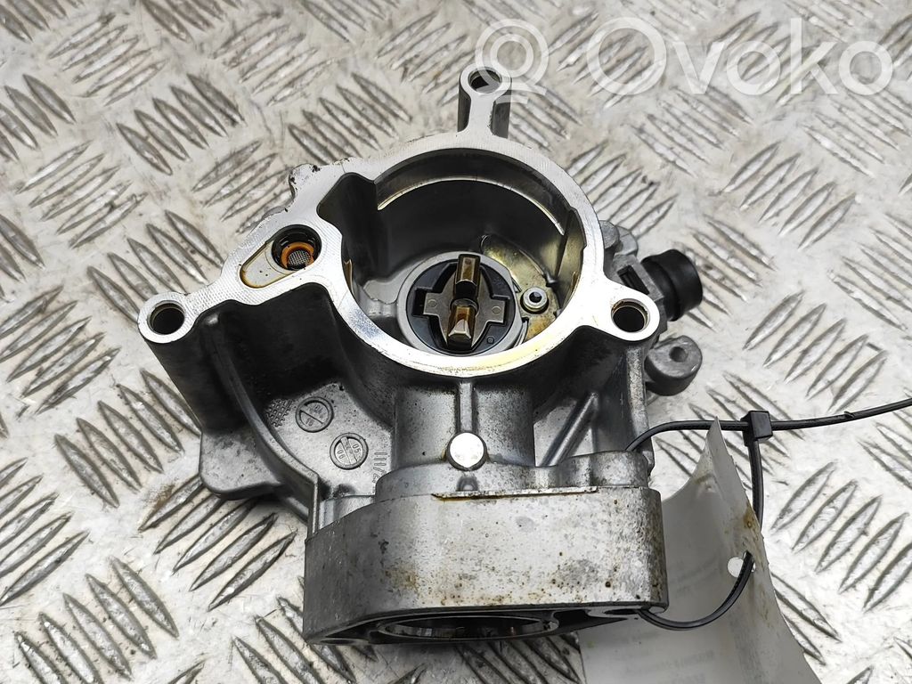 Audi A3 S3 8V Vacuum pump 