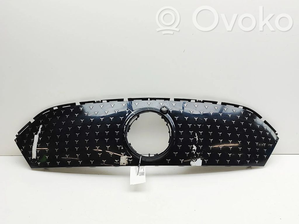 Mercedes-Benz EQA Etusäleikkö 
