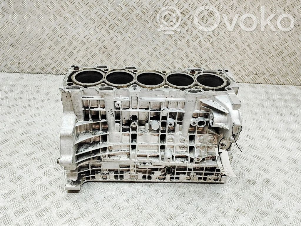 Volvo V70 Engine block 