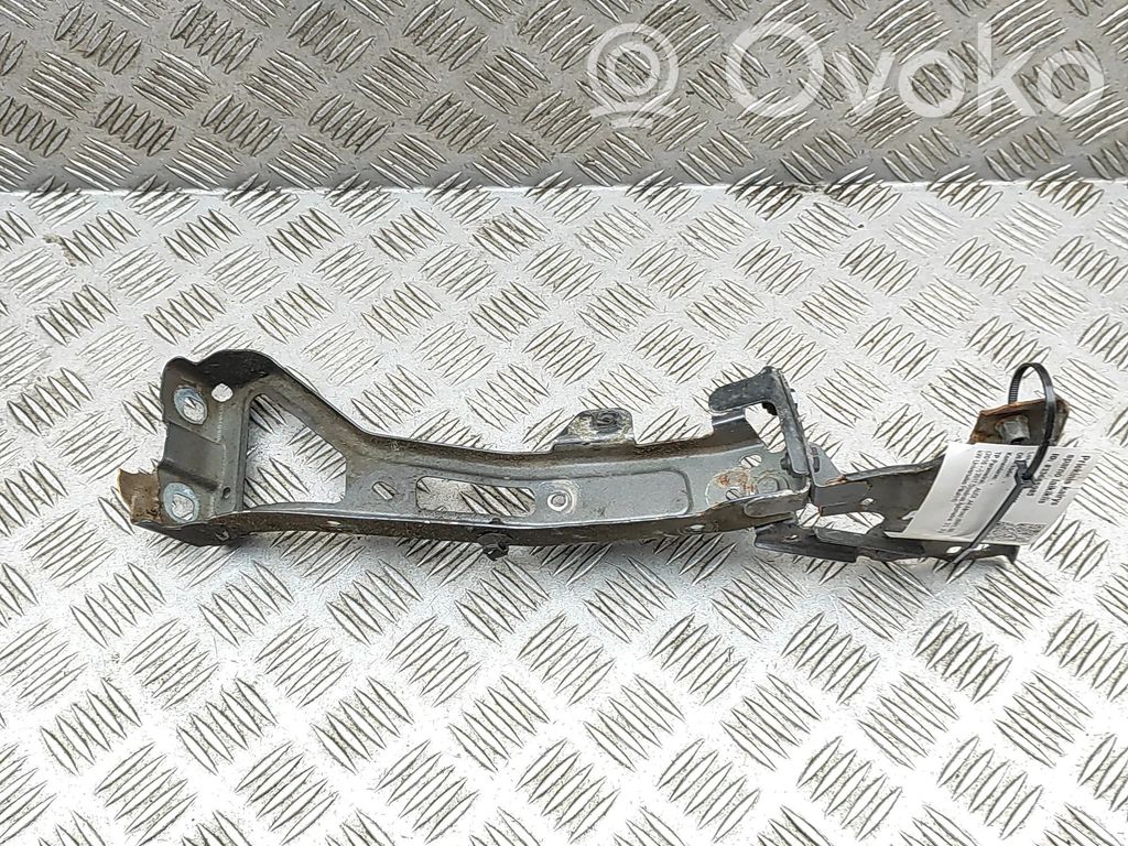 Audi A4 Allroad B9 Fender mounting bracket 