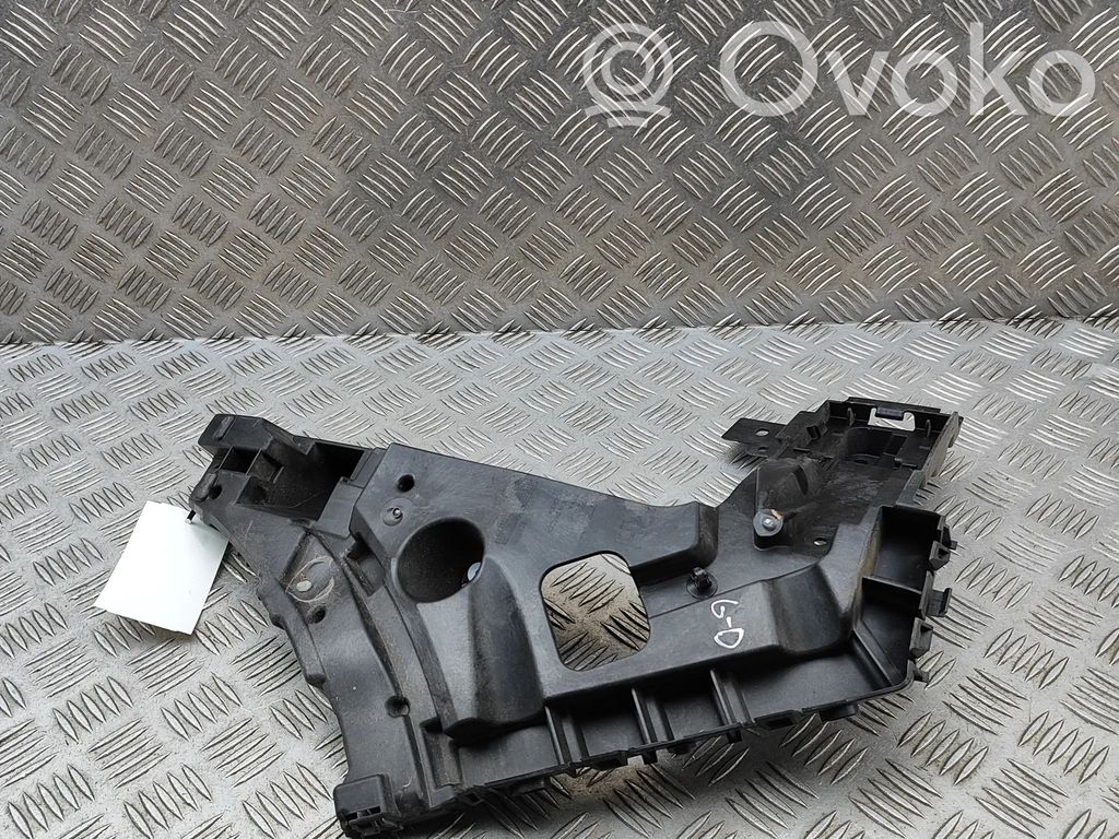 Volvo XC40 Uchwyt / Mocowanie zderzaka tylnego 