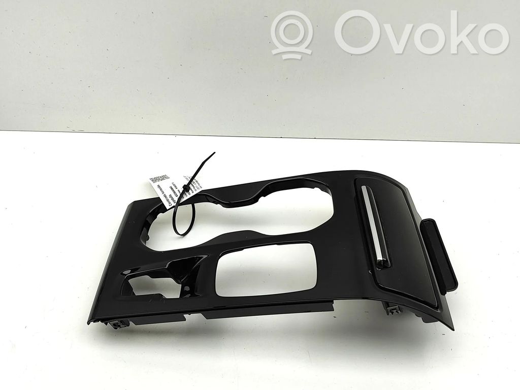 Volvo XC40 Otros elementos de la consola central (túnel) 