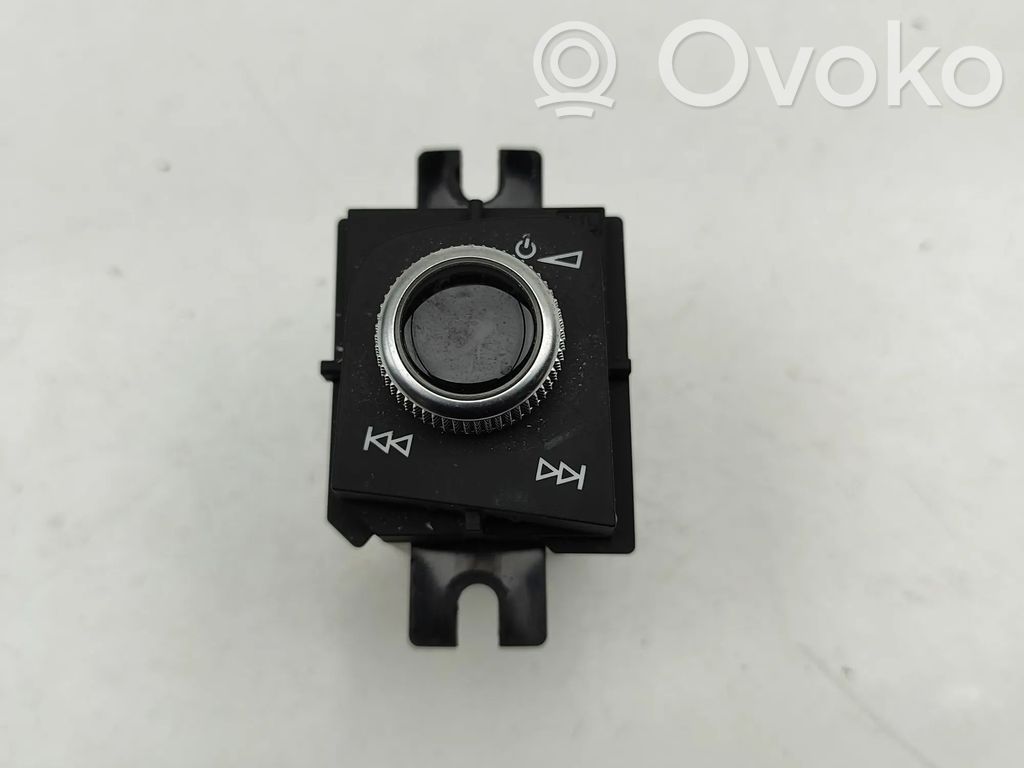 Audi A5 Sound control switch 