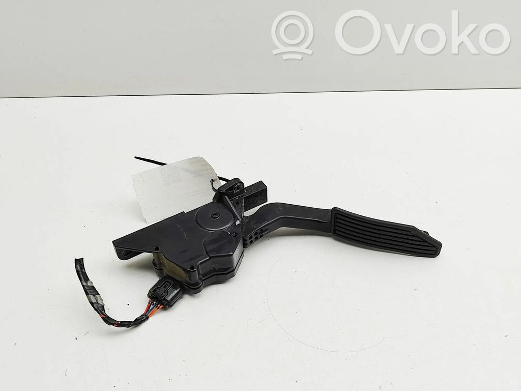 Isuzu D-Max Gaspedal 