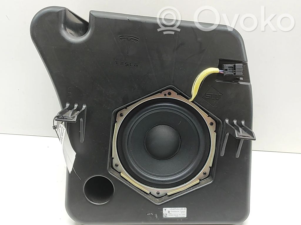 Subwoofer   104254400B