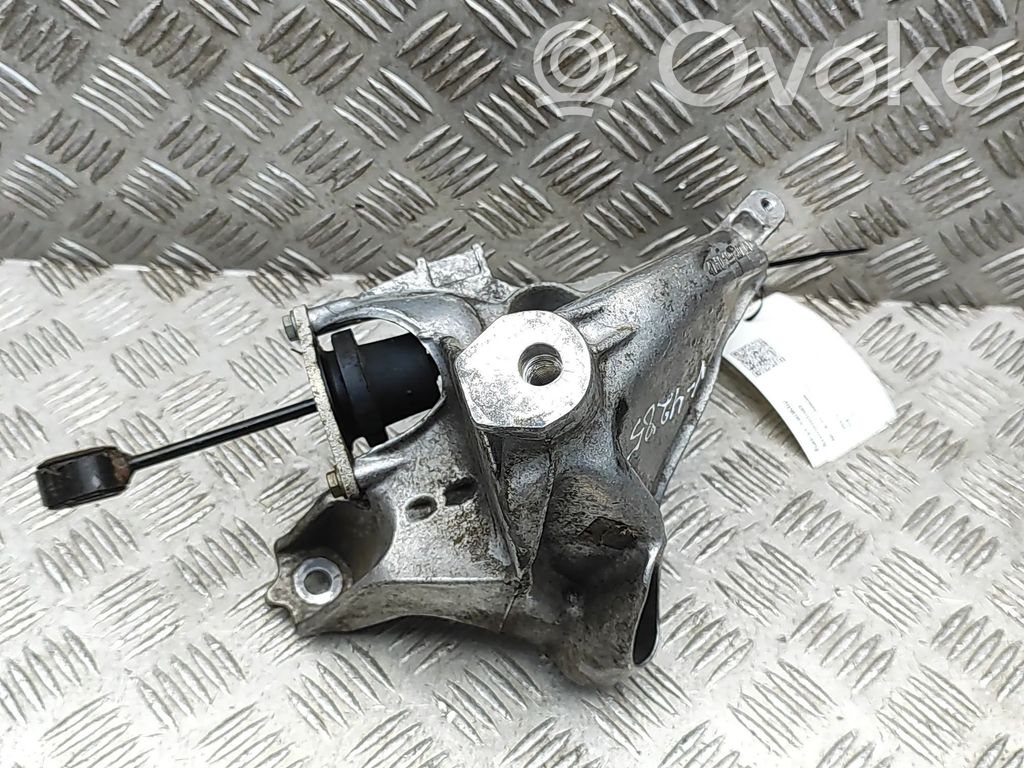 Audi A4 S4 B9 8W Engine mounting bracket 