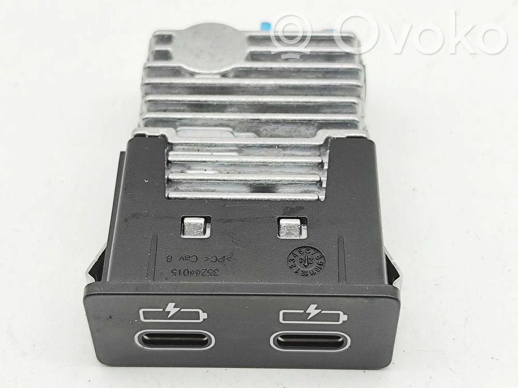 BMW iX1 Priză USB 
