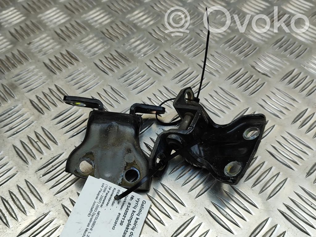 Zawiasy drzwi tylnych / Komplet   MB546472,MB546471