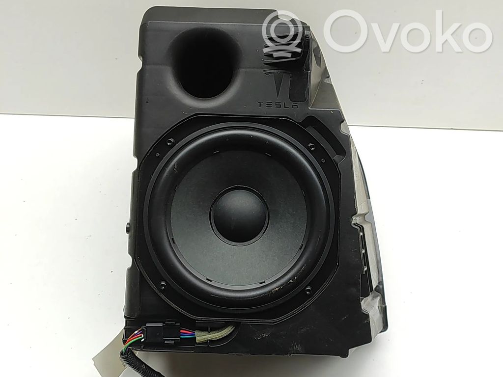 Subwoofer   107974700D