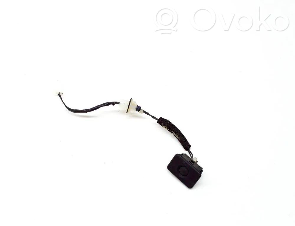 Mazda CX-5 II Tailgate/boot open switch button 