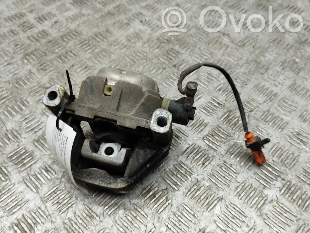 Audi A6 S6 C7 4G Engine mount bracket 