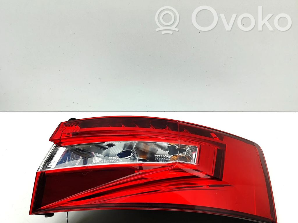 Skoda Superb B8 (3V) Lampă spate în caroserie 