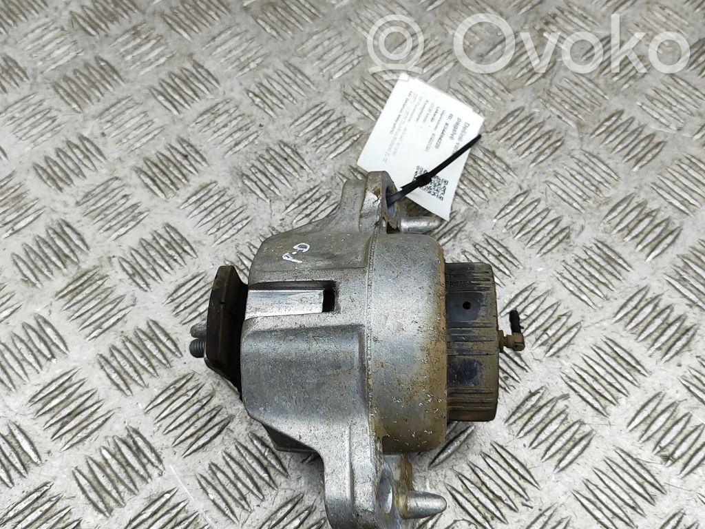 Jaguar XE Engine mount bracket 