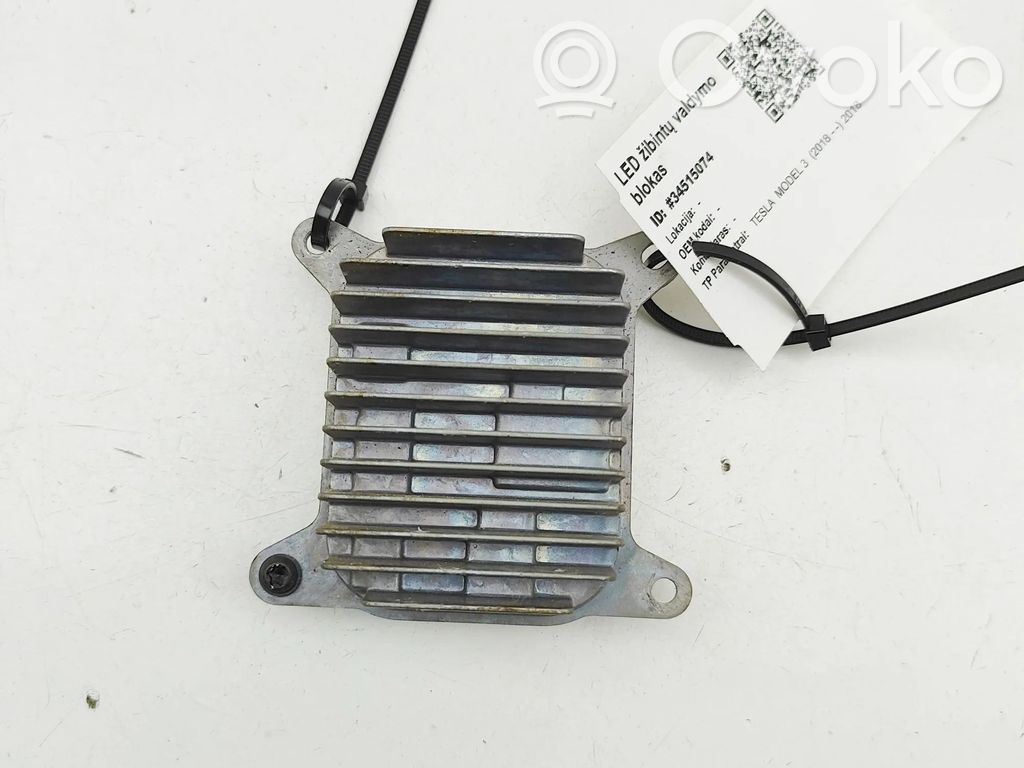 Tesla Model 3 LED ballast control module 