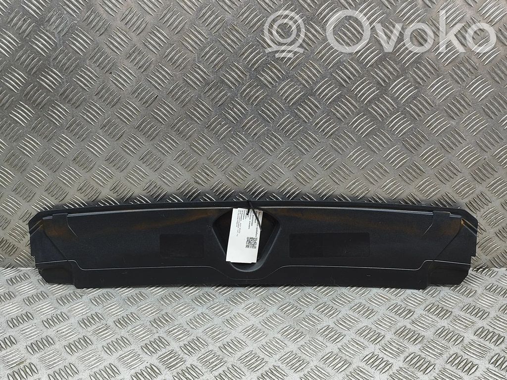 Audi Q3 F3 Osłona chłodnicy 