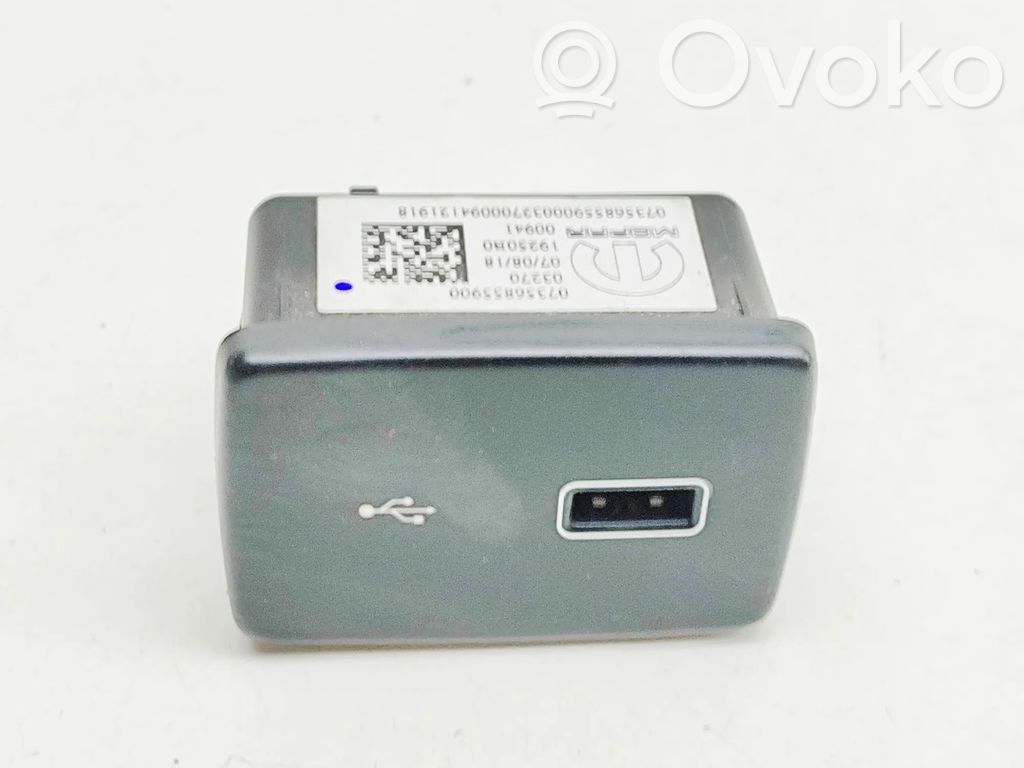 Peugeot Boxer Enchufe conector USB 