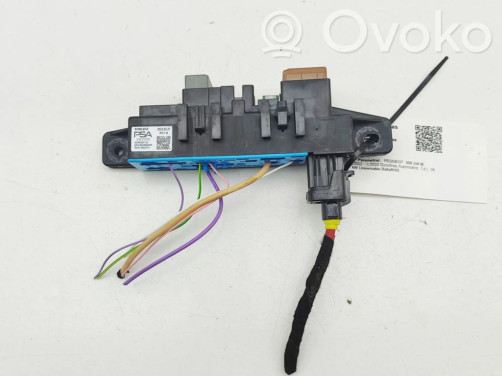 Peugeot 308 Módulo de fusible 