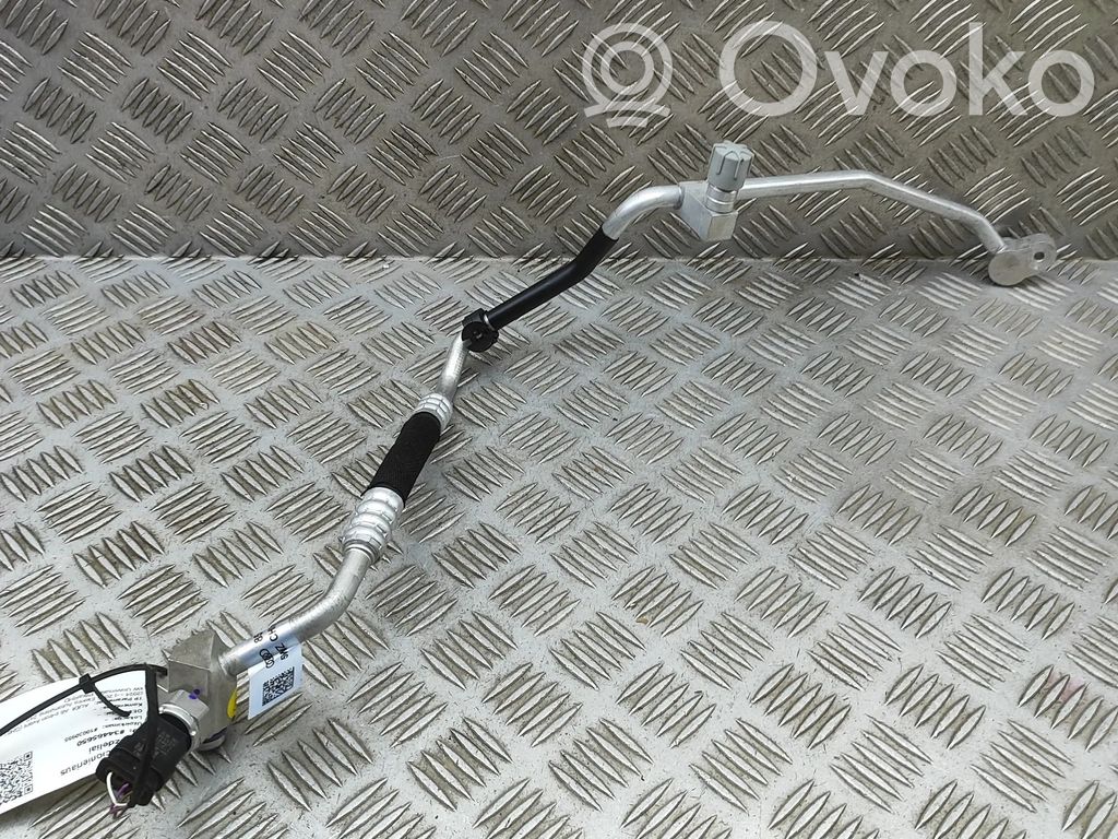 Audi A6 etron 85E Ilmastointilaitteen putki (A/C) 