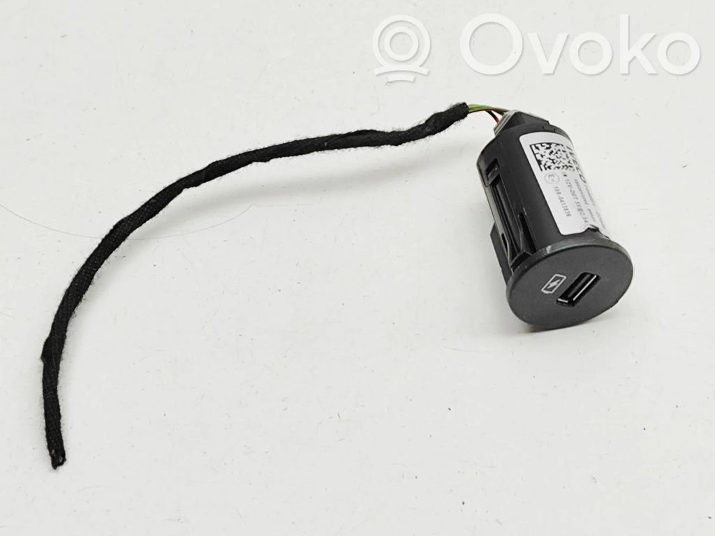 Enchufe conector USB   5802012268
