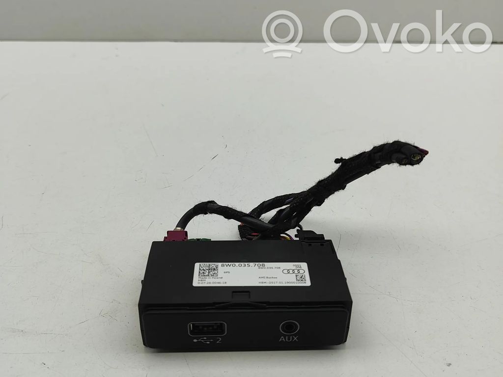Audi A5 Enchufe conector entrada auxiliar 