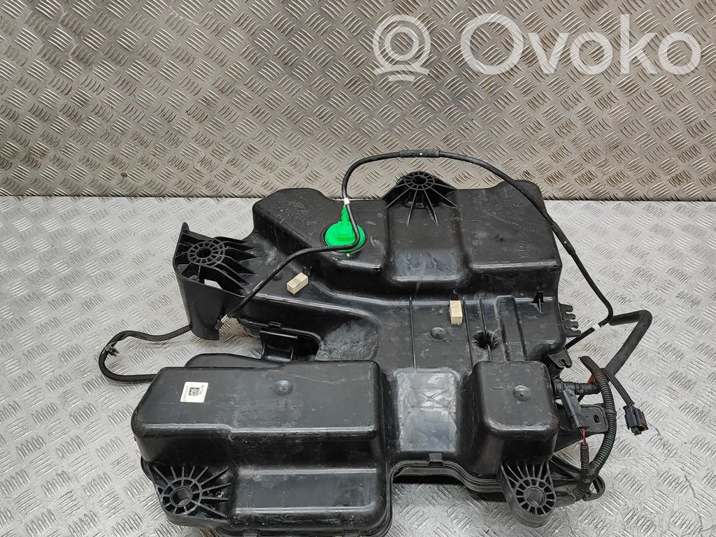 Opel Vivaro AdBlue skysčio bakelis 