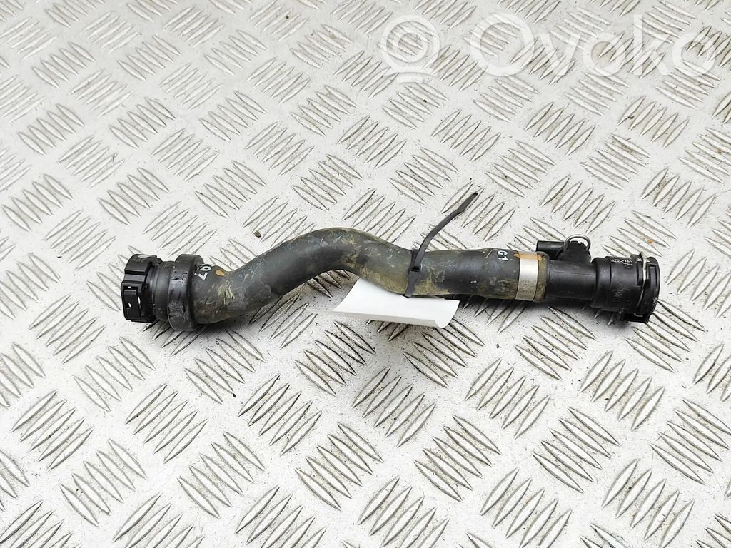 Peugeot 2008 II Tubo flessibile del liquido di raffreddamento del motore 