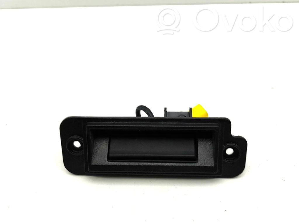 BYD Atto 3 Botón interruptor de maletero abierto 