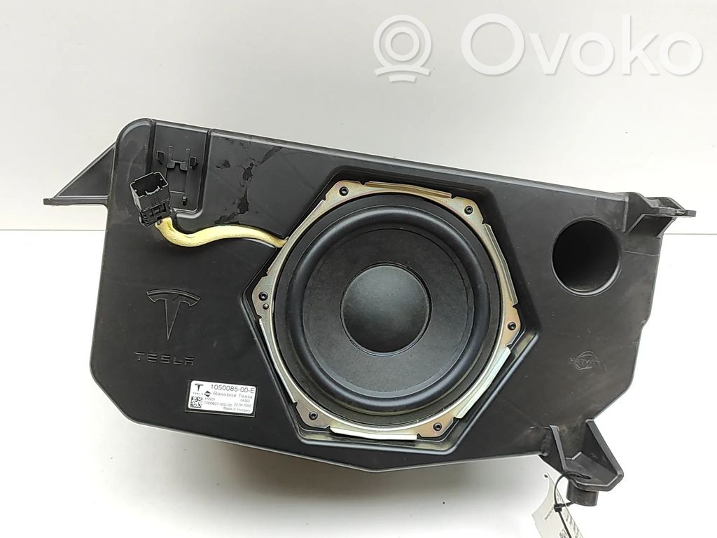 Tesla Model X Altavoz subwoofer 