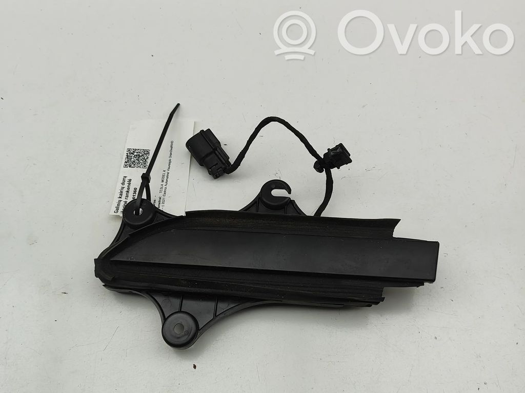 Tesla Model X Etuoven ulkokahva 