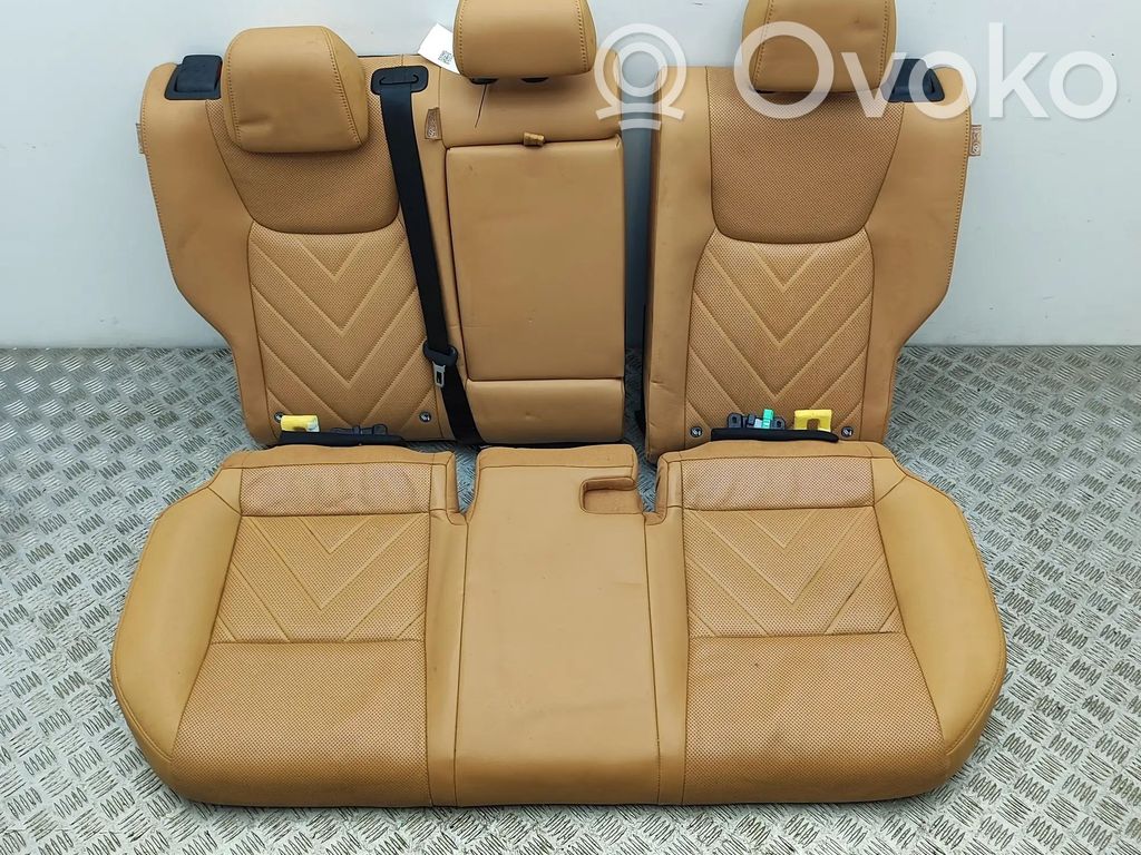 Asiento trasero   7150378050,7107578340E2,7101778070,7101878070