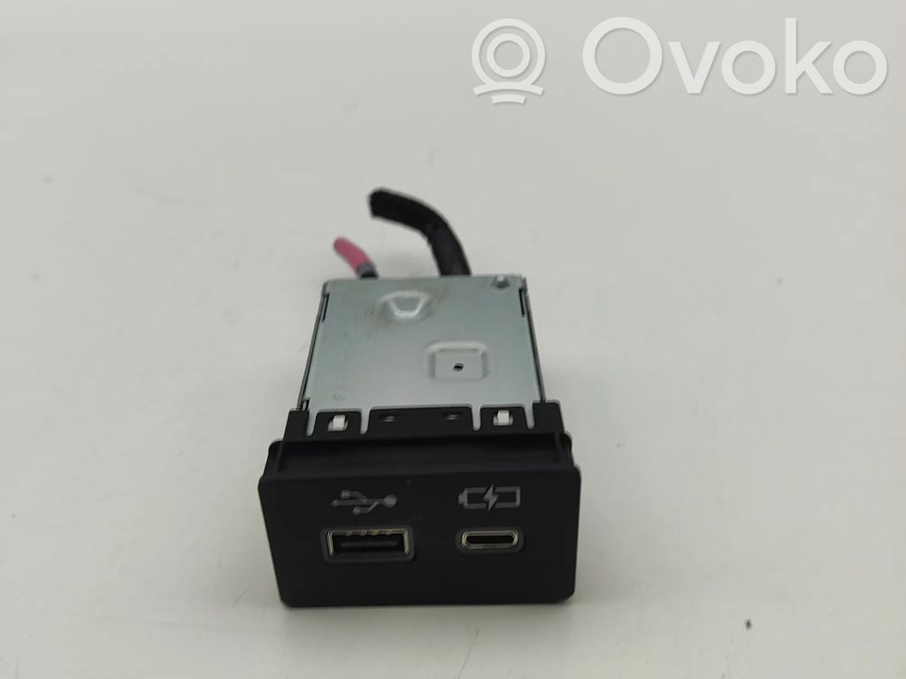 Lexus NX Enchufe conector USB 