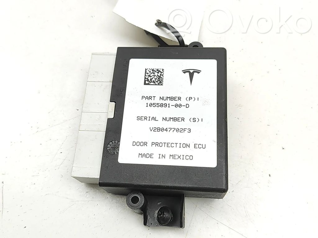 Unité de commande module de porte   105589100D