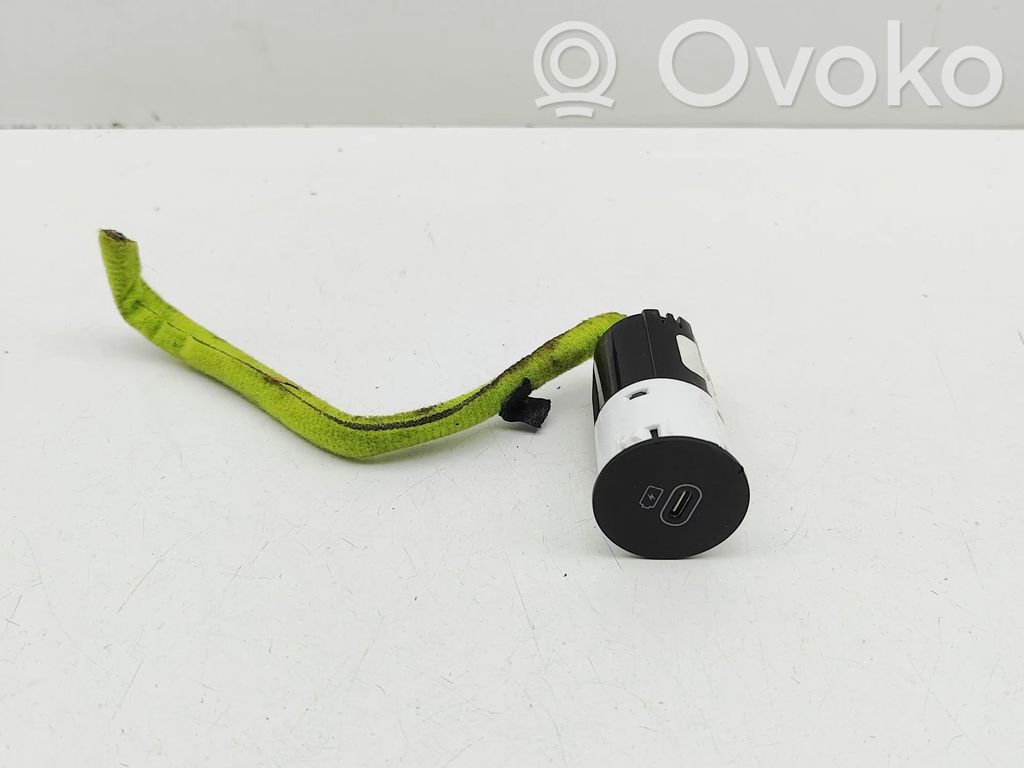 KIA EV6 Priză USB 