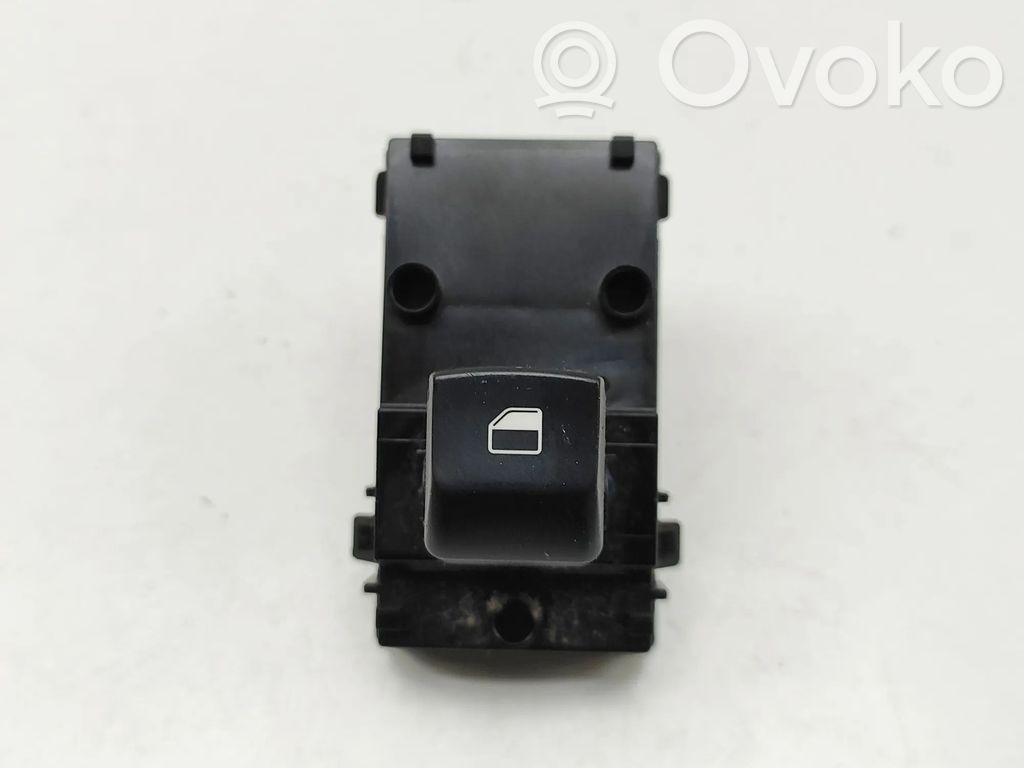 KIA Xceed Interruptor del elevalunas eléctrico 